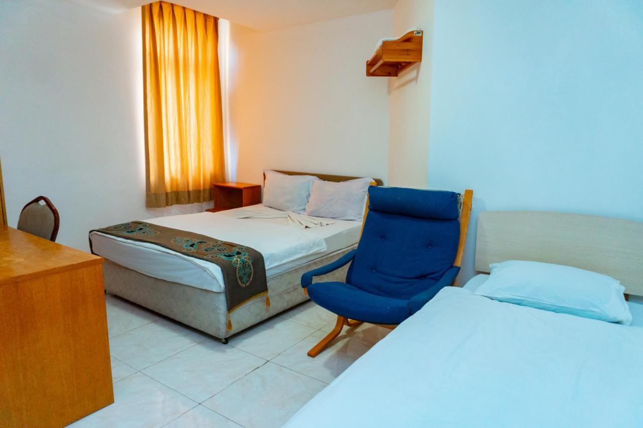 White Horse Hotel Баку Экстерьер фото