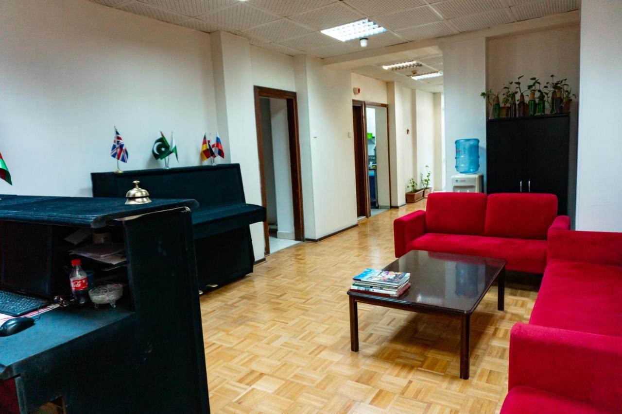 White Horse Hotel Баку Экстерьер фото