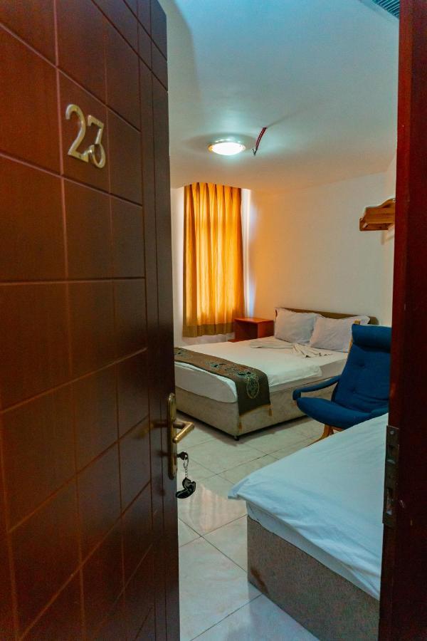 White Horse Hotel Баку Экстерьер фото