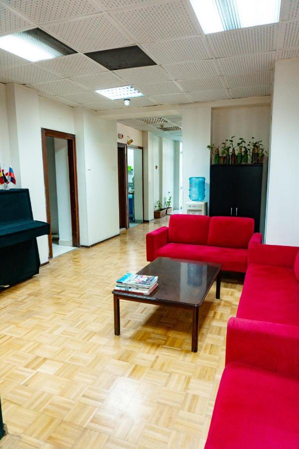 White Horse Hotel Баку Экстерьер фото