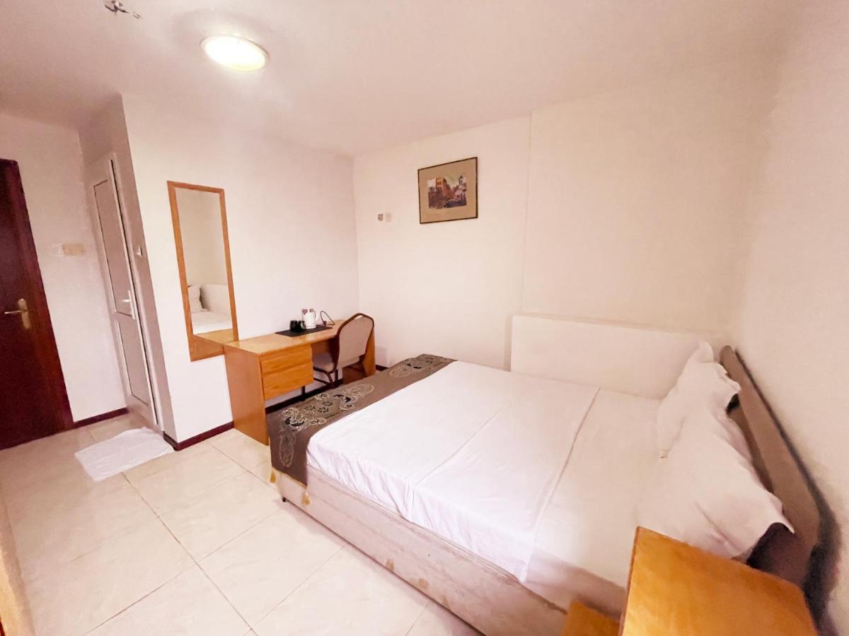 White Horse Hotel Баку Экстерьер фото