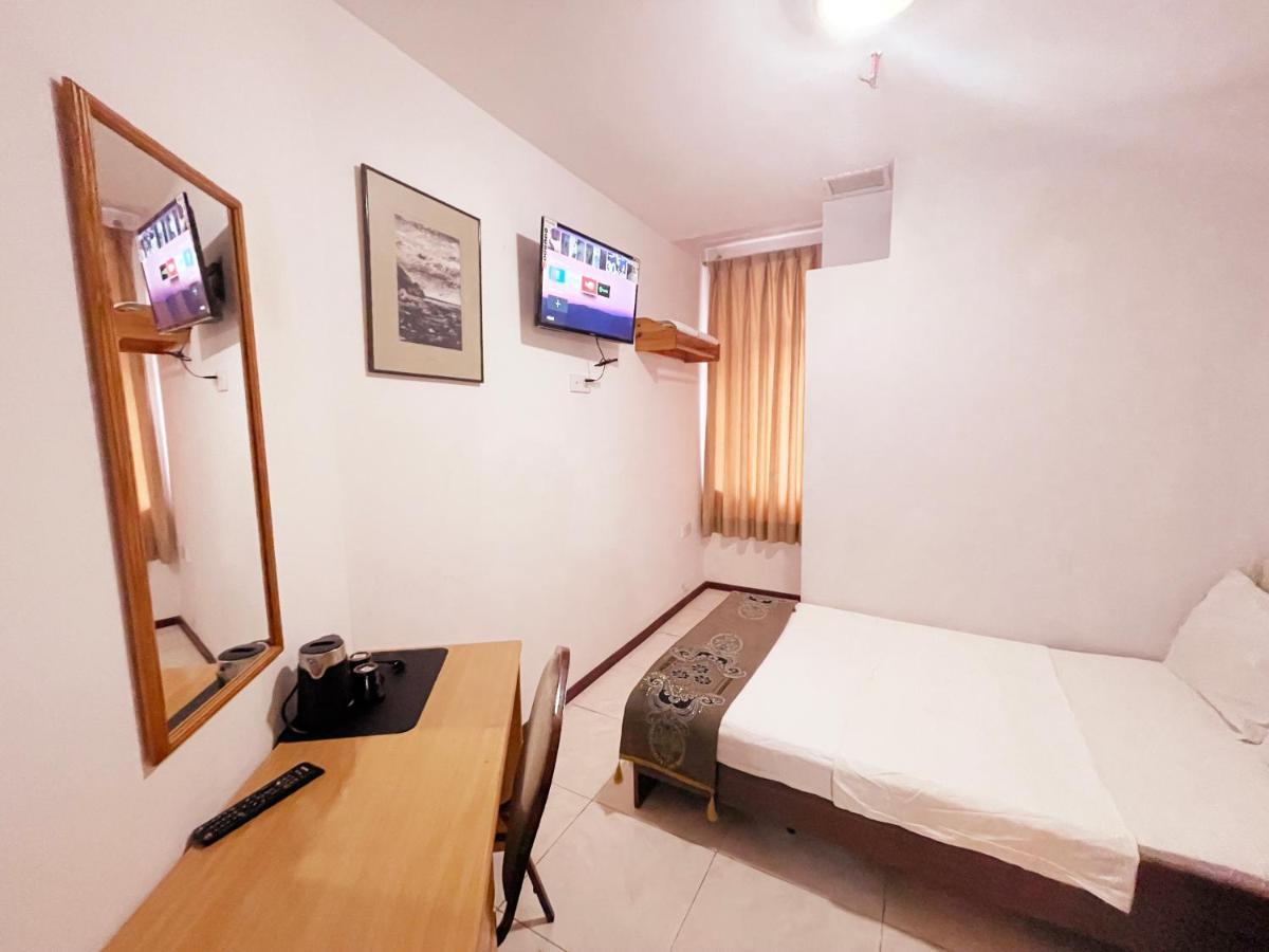 White Horse Hotel Баку Экстерьер фото