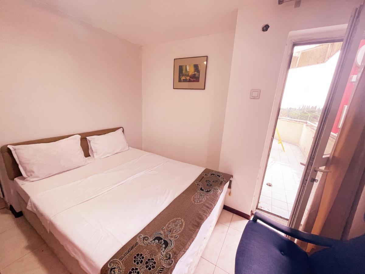 White Horse Hotel Баку Экстерьер фото